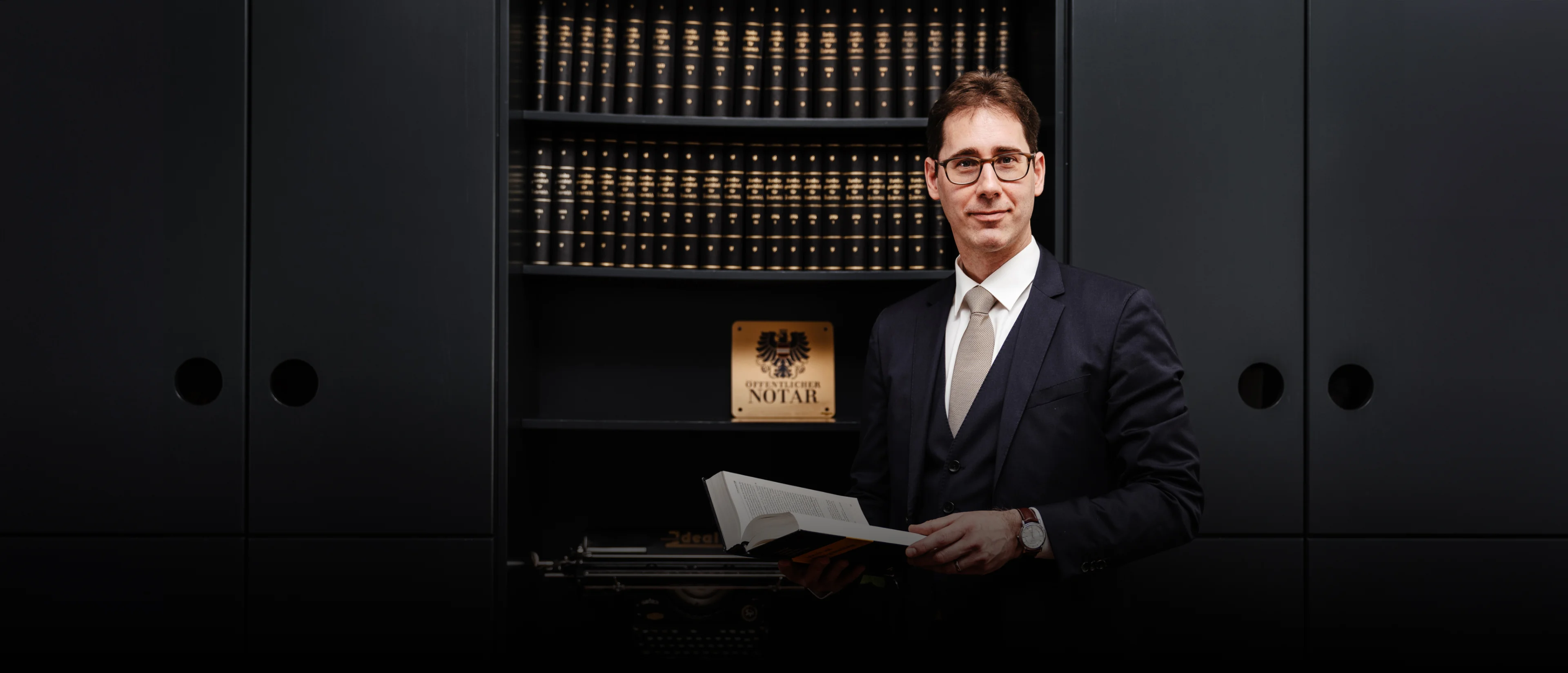 Notar Dr. Peter Giller